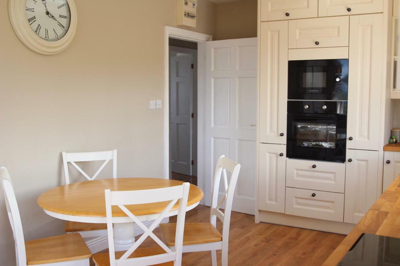 Atlantic Rose Cottage ดูลิน ภายนอก รูปภาพ